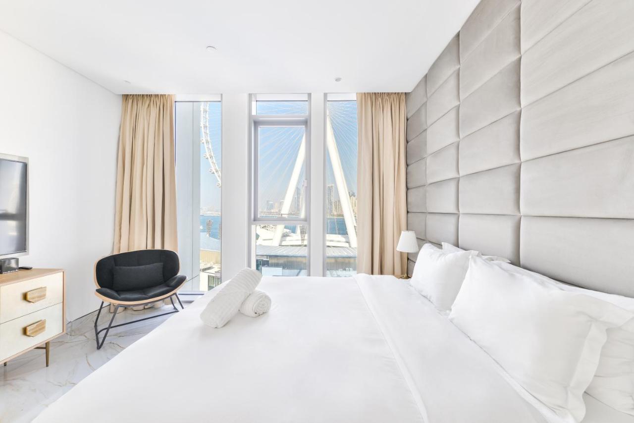 Luxury 2 Bedroom Beachfront Apt W Stunning Sea View Dubai Exterior foto